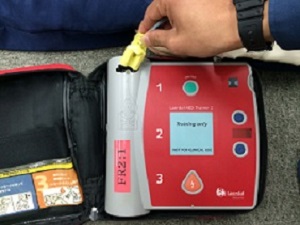 AED使用法手順の画像その4